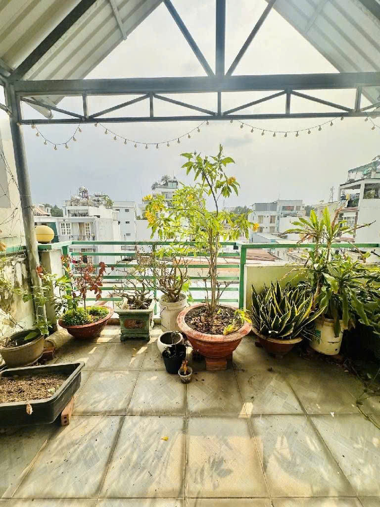 NHÀ ĐẸP GẦN ĐẦM SEN – 4 TẦNG – 5PN – GIÁ TỐT